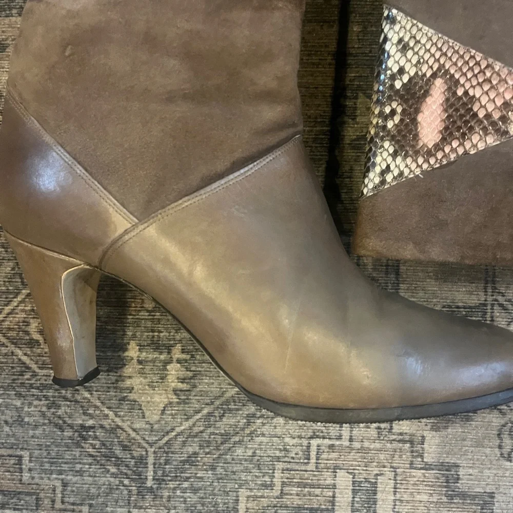 Vintage Brown Leather and Suede Boots Sz 8 - Picture 5 of 14